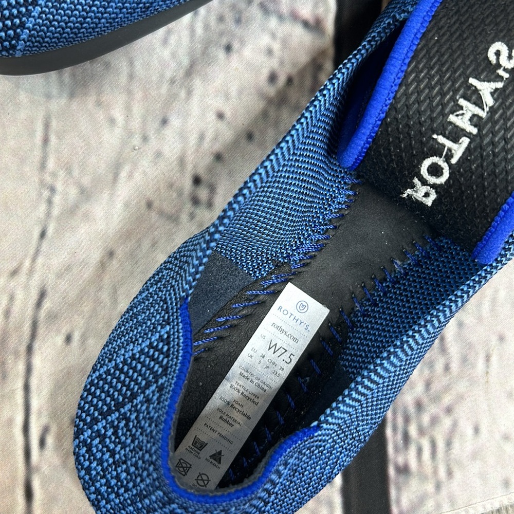 Rothy's RARE Lapis Blue Navy Python The Point Flats Size 7.5 Excellent Condition - Picture 6 of 11